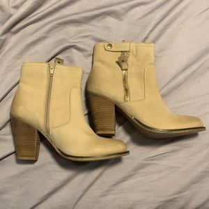 NWOT Aldo ankle boots